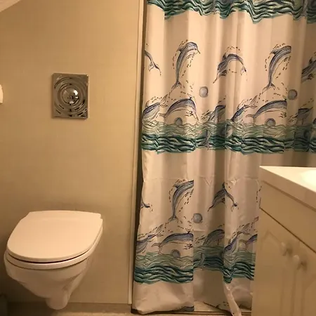 Pa Tromoy, Apartament Arendal