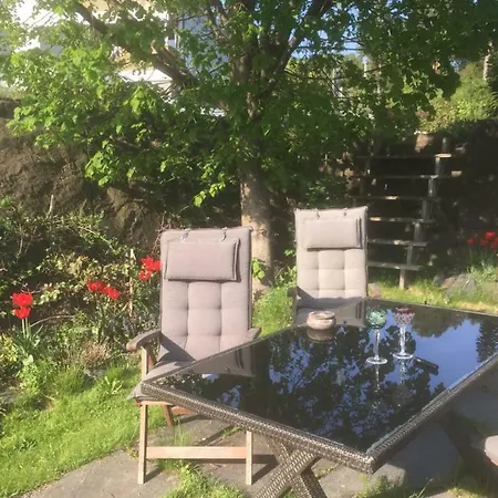 Pa Tromoy, Arendal