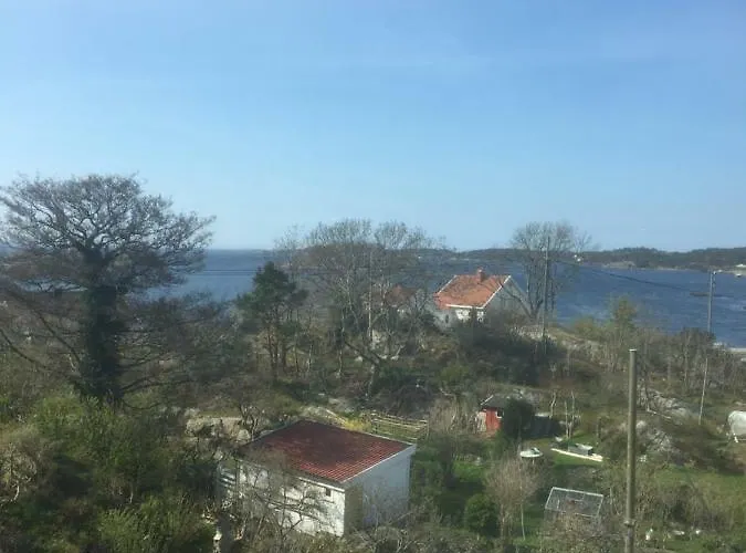 Pa Tromoy, Arendal