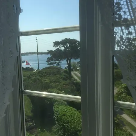 Pa Tromoy, * Arendal